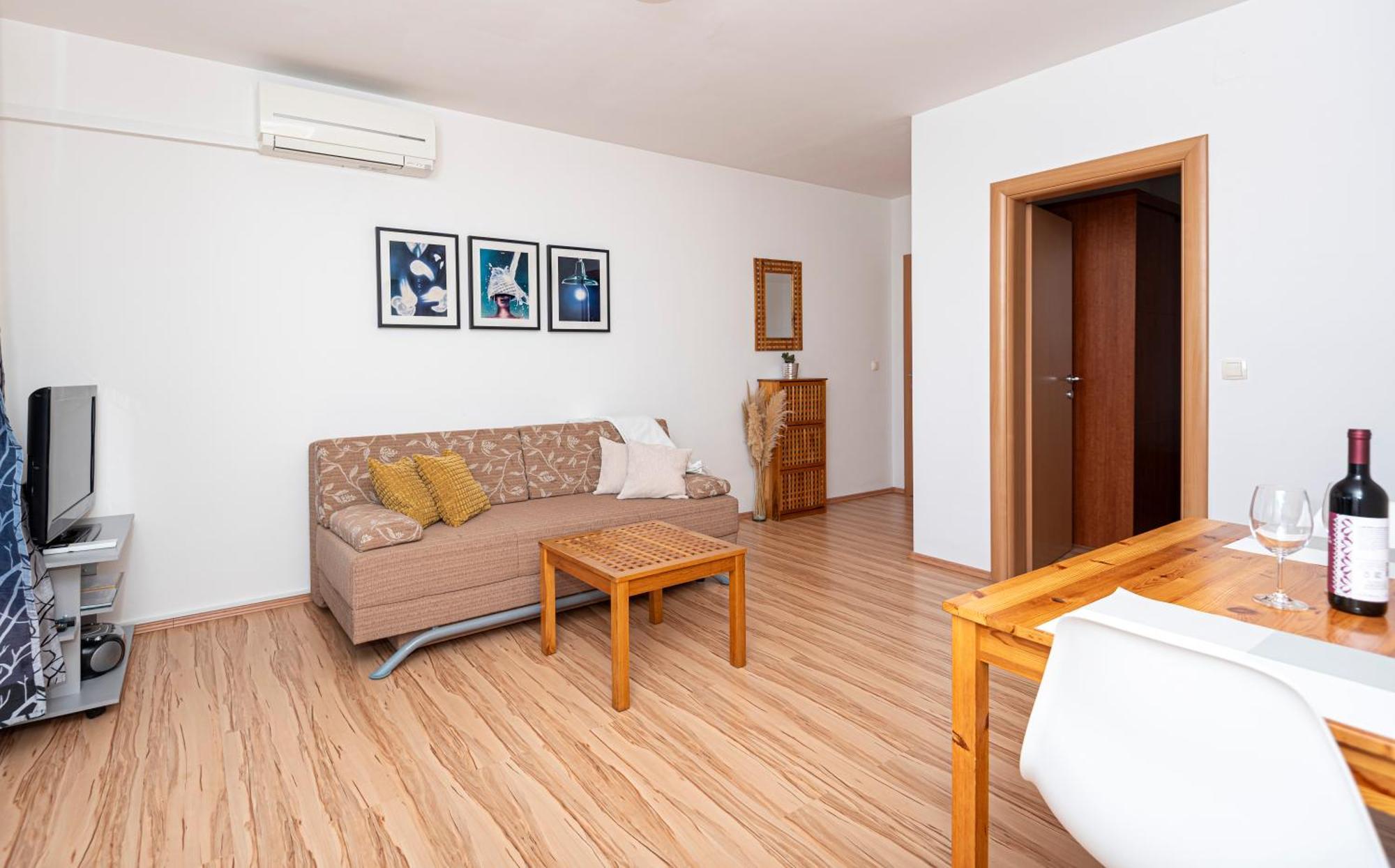 Apartments Veronika พาก ภายนอก รูปภาพ